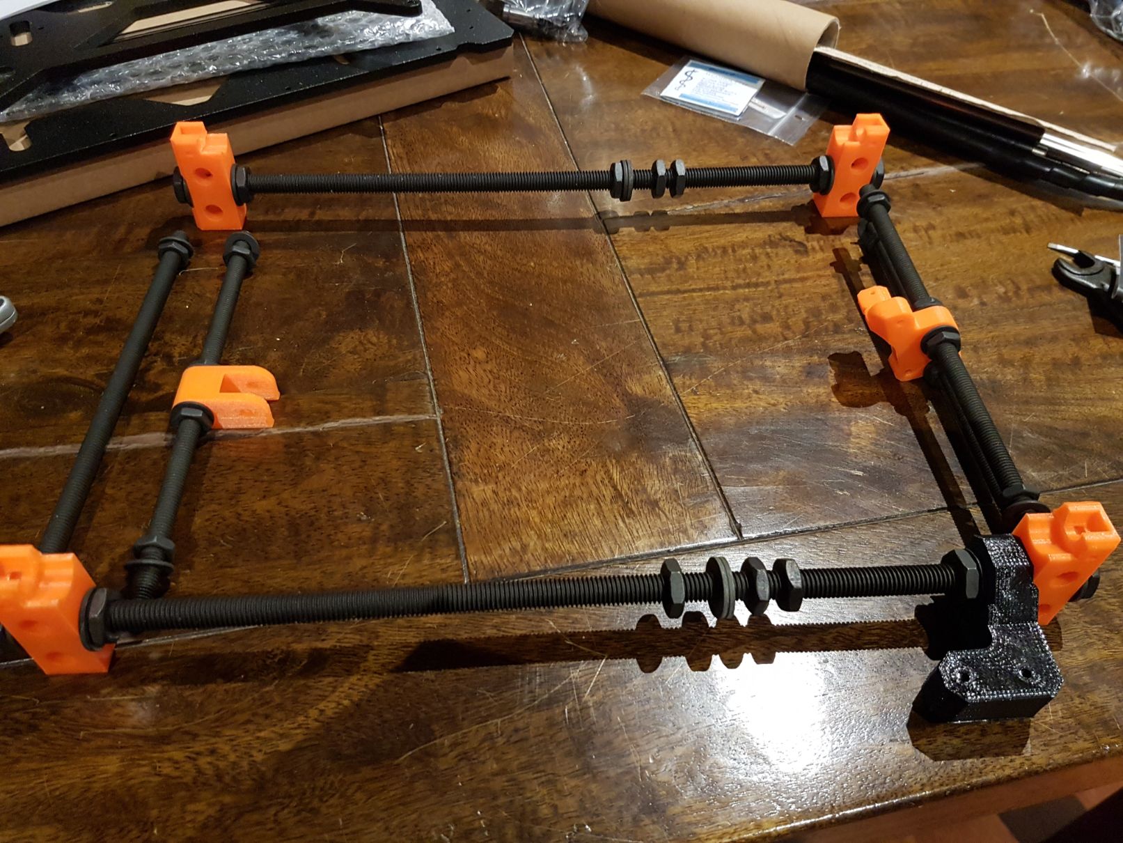 Threaded rod base