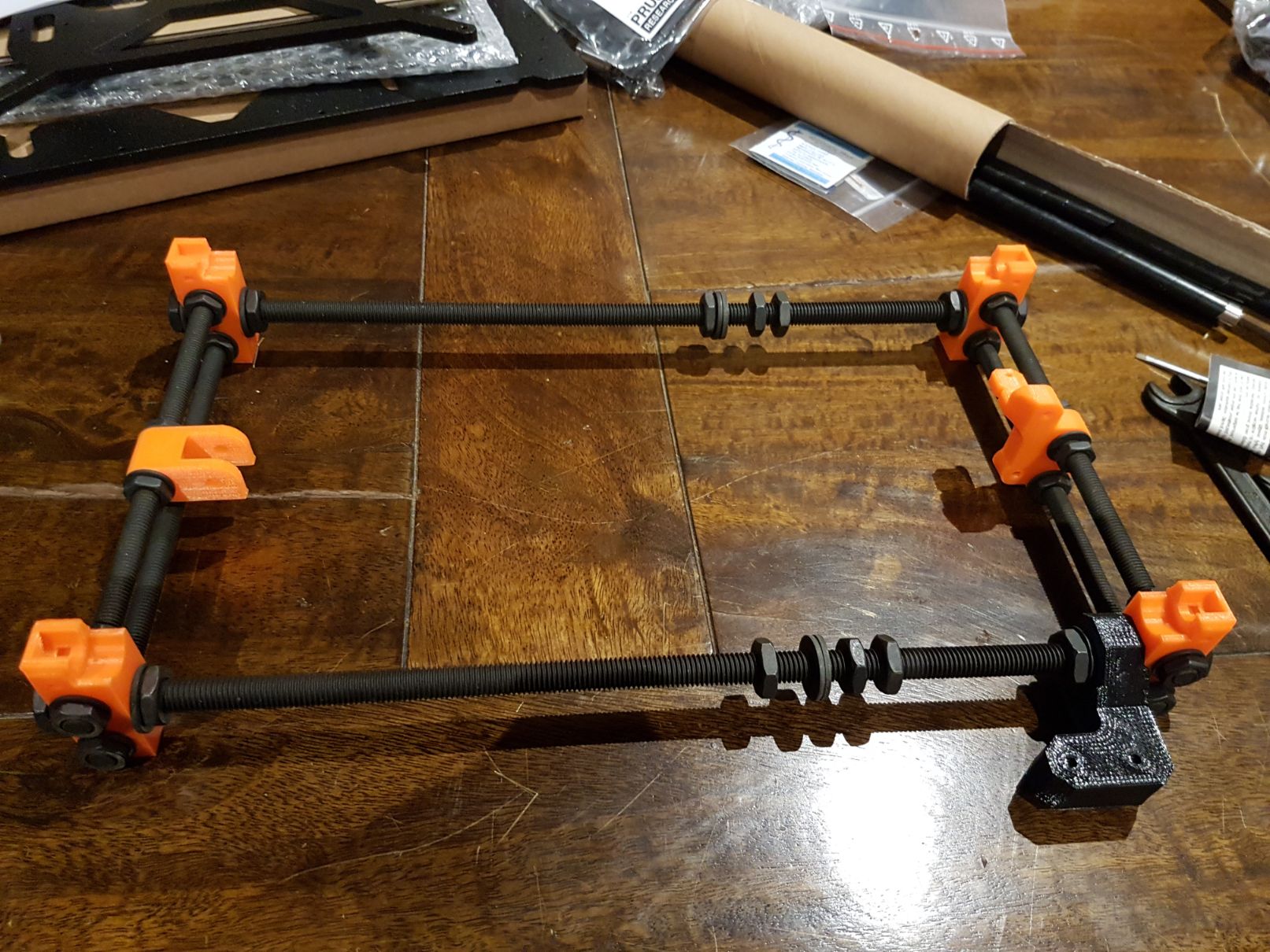 Threaded rod base